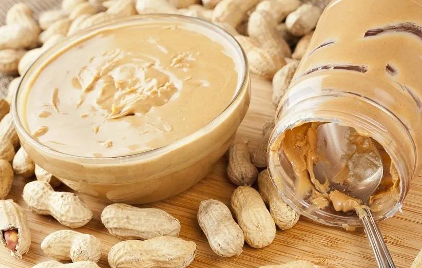 آیا مصرف کره بادام زمینی برای بدن سازی مناسب است؟ (فواید و نکات مهم)