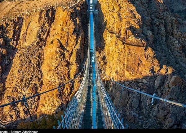 هیجانی شگفت انگیز بر روی پل های معلق ایران