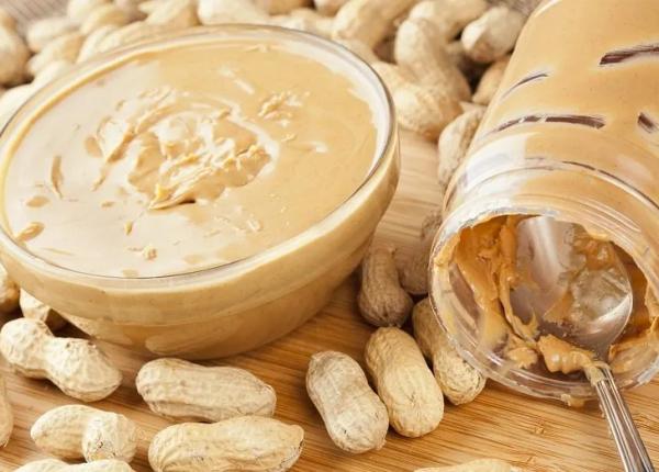 آیا مصرف کره بادام زمینی برای بدن سازی مناسب است؟ (فواید و نکات مهم)