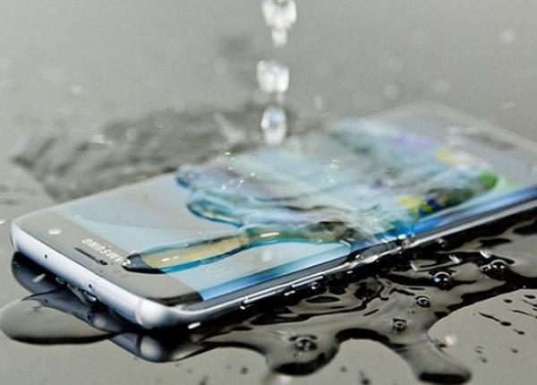 پرچم داران قدیمی یا اقتصادی های تازه؛ کدام گوشی بهتر است؟