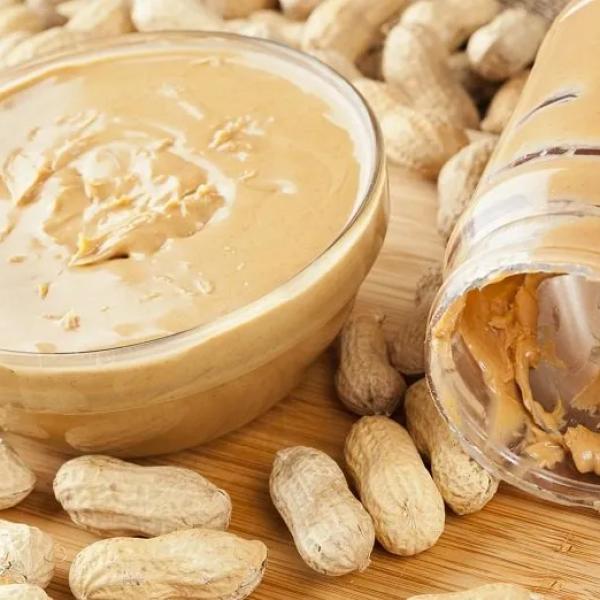 آیا مصرف کره بادام زمینی برای بدن سازی مناسب است؟ (فواید و نکات مهم)