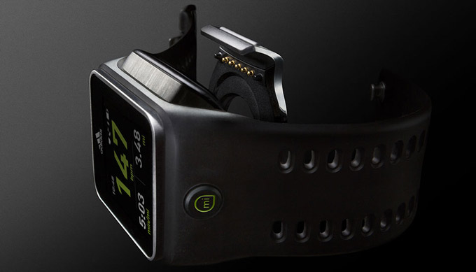 Adidas miCoach SMART RUN Watch آدیداس برای ورزشکاران ساعت هوشمند ارائه کرد